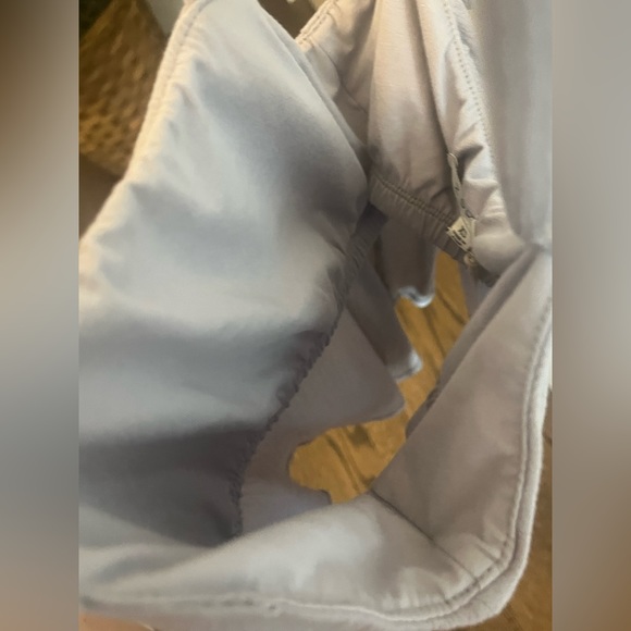 Pair of tops - Picture 10 of 12